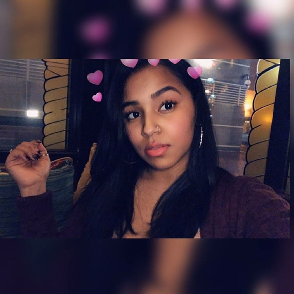 Meet your Posher, Andrea - Picture 1 of 1